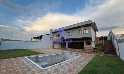 Casa com 3 dormitórios à venda, 270 m² por R$ 1.650.000,00 - Jardim Regina - Botucatu/SP