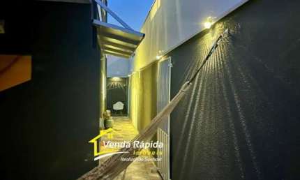 Sobrado Versátil com 2 casas Individuais ou sobrado único de até 4 dormitórios . Porteira fechada ,fica com todos os móveis, luminárias e ventiladores de teto Loc. Jardim Marambaia II- Jundiaí-SP