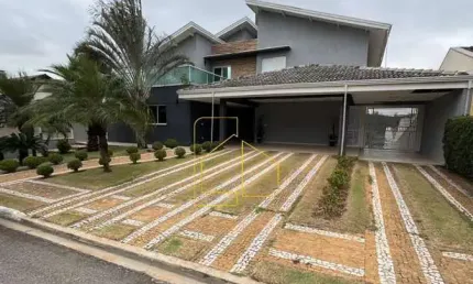 Piscina, Spa, Bar molhado, Área gourmet super espaçosa, Sala de Jogos e 6 Vagas de garagem! 