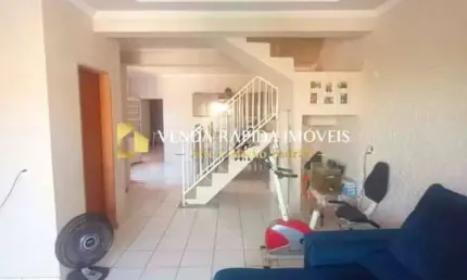 Casa com 3 quartos à venda na Rua Treviso, Jardim Itália, Várzea Paulista