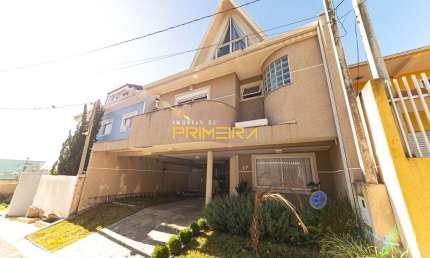 Sobrado Triplex em condominio Residencial Thereza Glaser, Santa Cândida