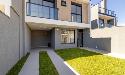 Sobrado Novo no bairro Pilarzinho - 123m² privativos Quintal com grama