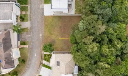 Terreno no Condomínio Reserva Allameda. 528m² em Santa Felicidade