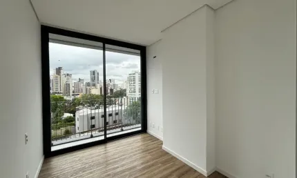 Imperdível Apartamento 2 quartos no Edifício Vaz Batel