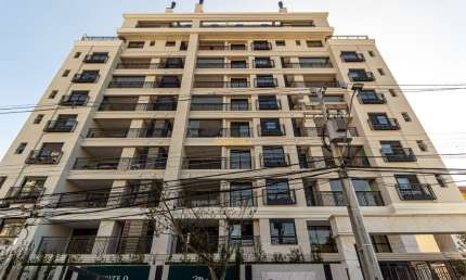 Garden no Maison Alto da Glória com 3 suítes, 3 vagas e Sacada com Churrasqueira
