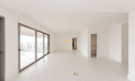 Vitra - Apto 3 dormitórios (3 suítes), 4 banheiros e 3 vagas no água Verde.