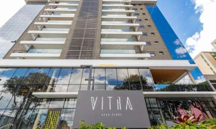 Vitra - Apto 3 dormitórios (3 suítes), 3 banheiros e 2 vagas no água Verde.