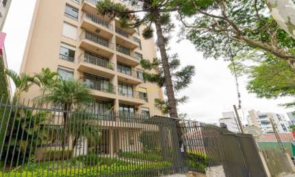 Cond. Dona Yolanda - Apto 3 dormitórios (1suíte),  e 1 vaga de garagem no Juvevê