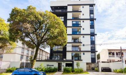 Apartamento de 2 Quartos com Suíte no Edifício Bloom no Água Verde!