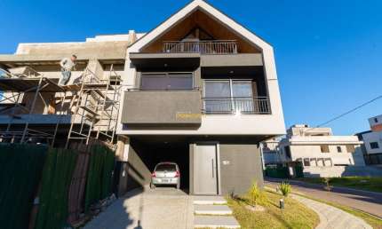 Cond. Vivendas do Parque - Triplex 3 dorm. (1suíte), e 2 vagas no Santa Cândida