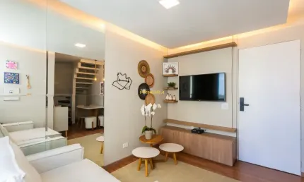 Duplex Charmoso ao Lado do Jardim Botânico – 2 Dormitórios no Cristo Rei