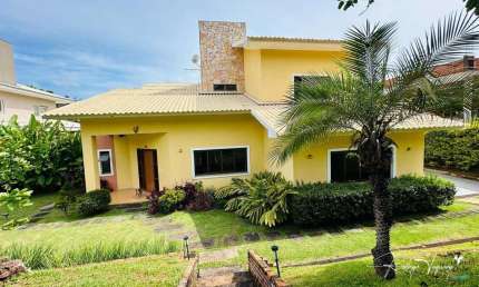 Sobrado à venda no Aldeia do Vale com 5 suítes, lazer completo e integração com a natureza