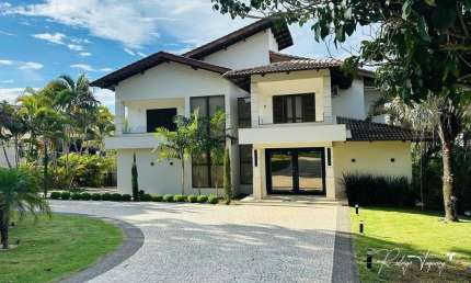 Sobrado à venda no Aldeia do Vale com 4 quartos, lazer completo e localização privilegiada