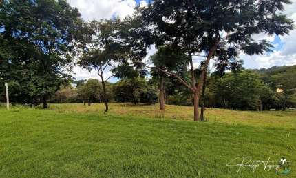 Terreno plano à venda no Aldeia do Vale – Lado alto, localização privilegiada e excelente topografia