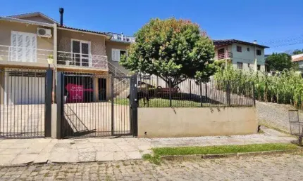 Casa com 2 quartos à venda na Rua Raymundo Danieli, 85, São Francisco, Garibaldi