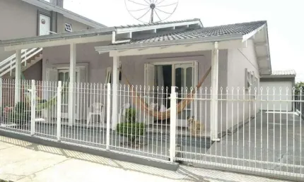 Casa a venda no bairro São Francisco - Garibaldi/RS
