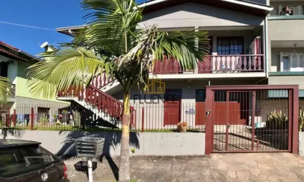 Casa à venda, 4 quartos, 1 vaga, Triângulo - Carlos Barbosa/RS