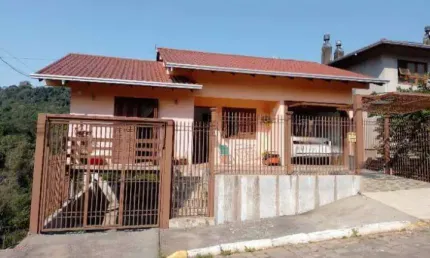 Casa à venda, 2 quartos, 1 vaga, Vinhedos - Bento Gonçalves/RS