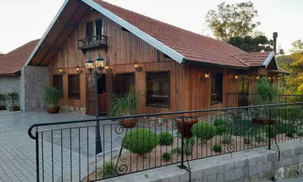 Área Comercial à venda, 4 quartos, Linha Santo Alexandre - Garibaldi/RS