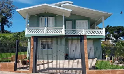 Casa à venda, 5 quartos, 1 suíte, 2 vagas, Chácaras - Garibaldi/RS