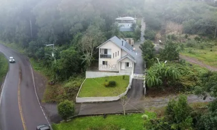 Casa à venda, 8 quartos, 1 suíte, 4 vagas, ArcoVerde - Carlos Barbosa/RS