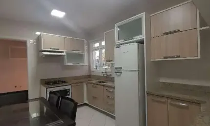 FLUENCE IMÓVEIS VENDE EXCELENTE APARTAMENTO SEMIMOBILIADO, 1 DORMITÓRIO NO BAIRRO HUMAITÁ EM BENTO GONÇALVES