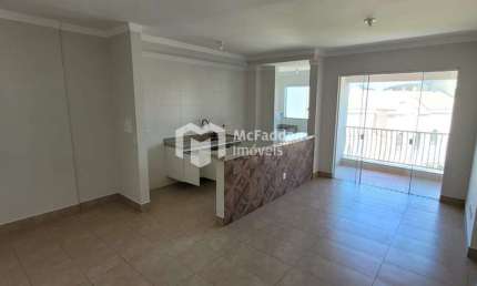 Apartamento com 2 quartos para alugar na Avenida Cesário Alvim, 68, Varginha, Itajubá