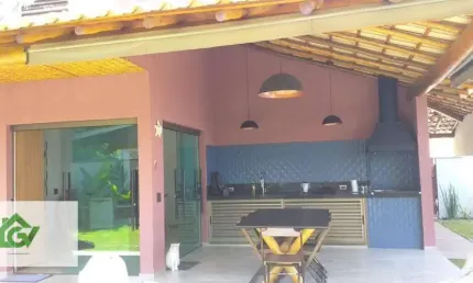 SOBRADO à venda com 03 suítes, área total de 337,50m² e área construída de 262,70m² no Condomínio RECANTO SANDRA em Caraguatatuba no Litoral Norte.