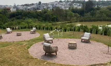 Terreno de esquina com vista para mata à venda em Condomínio Clube em Indaiatuba