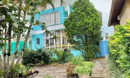 Casa em condomínio fechado com 3 quartos à venda na rua das algas, jurerê internacional, florianópolis, 269 m2 por r$ 3.950.000