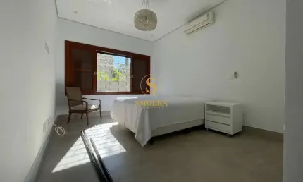 Casa em condomínio fechado com 3 quartos à venda na rua dos meros, jurerê internacional, florianópolis, 270 m2 por r$ 3.535.000