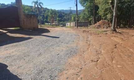 Lindo  terreno para  formação de chacara em Ibiuna SP