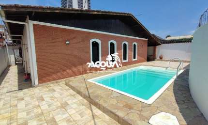 Casa em condomínio fechado com 4 quartos para alugar na Enseada, Guarujá 