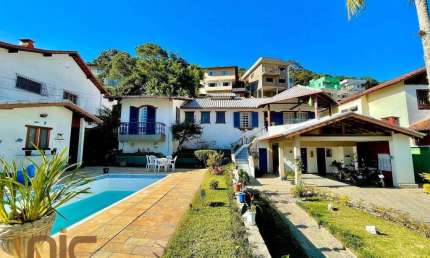 Casa com 4 dormitórios à venda, 250 m² por R$ 1.290.000,00 - Tijuca - Teresópolis/RJ