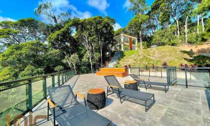 Casa com 5 dormitórios à venda, 468 m² por R$ 3.300.000,00 - Comary - Teresópolis/RJ