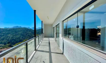 Casa com 4 dormitórios à venda, 223 m² por R$ 990.000,00 - Albuquerque - Teresópolis/RJ