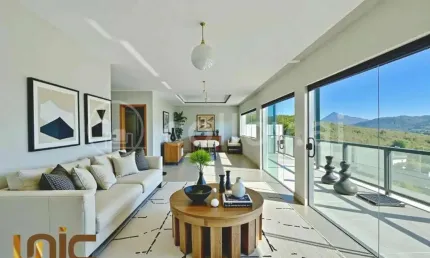 Casa com 4 dormitórios à venda, 223 m² por r$ 990.000,00 - albuquerque - teresópolis/rj