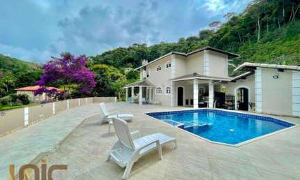 Casa com 4 dormitórios à venda, 276 m² por R$ 1.690.000,00 - Barra do Imbuí - Teresópolis/RJ