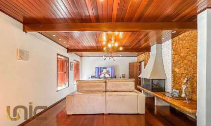 Casa com 4 dormitórios à venda, 285 m² por R$ 1.280.000,00 - Comary - Teresópolis/RJ