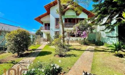 Casa com 3 dormitórios à venda, 400 m² por R$ 1.200.000,00 - Golfe - Teresópolis/RJ