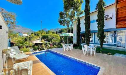 Casa com 4 dormitórios à venda, 500 m² por R$ 2.490.000,00 - Golfe - Teresópolis/RJ