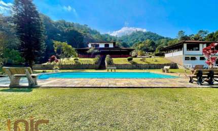 Casa com 4 dormitórios à venda, 900 m² por R$ 1.700.000,00 - Albuquerque - Teresópolis/RJ