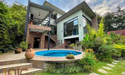 Casa com 3 dormitórios à venda, 390 m² por R$ 2.500.000,00 - Cascata dos Amores - Teresópolis/RJ
