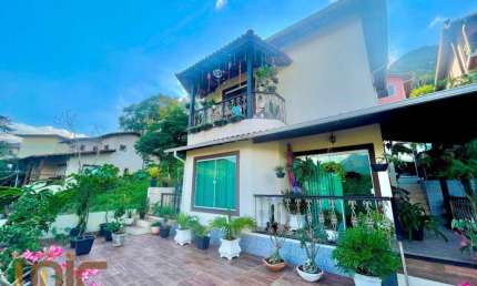 Casa com 3 dormitórios à venda, 131 m² por R$ 760.000,00 - Vargem Grande - Teresópolis/RJ