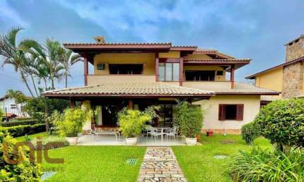 Casa com 4 dormitórios à venda, 187 m² por R$ 1.390.000,00 - Alto - Teresópolis/RJ