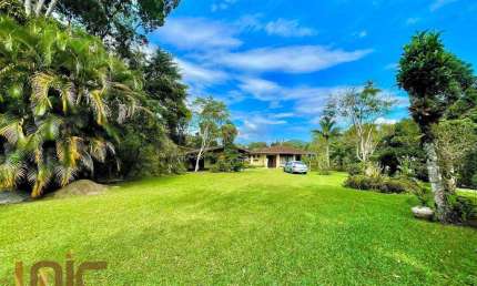 Casa com 5 dormitórios à venda, 208 m² por R$ 850.000,00 - Albuquerque - Teresópolis/RJ