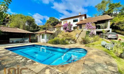 Casa com 5 dormitórios à venda, 600 m² por R$ 1.800.000,00 - Albuquerque - Teresópolis/RJ