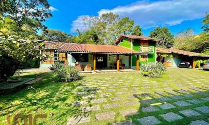 Casa com 4 dormitórios à venda, 226 m² por R$ 1.250.000,00 - Bom Retiro - Teresópolis/RJ