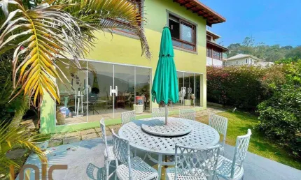Casa com 3 dormitórios à venda, 147 m² por R$ 670.000,00 - Albuquerque - Teresópolis/RJ