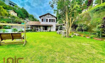 Casa com 4 dormitórios à venda, 370 m² por R$ 1.690.000,00 - Panorama - Teresópolis/RJ